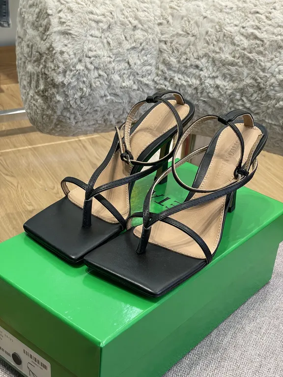 Bottega Veneta Shoe 